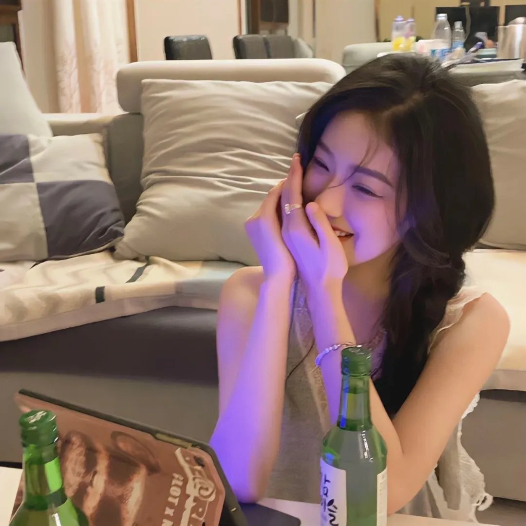 高档私房菜馆实拍：一线女星与前任深夜同框，好友出面澄清
